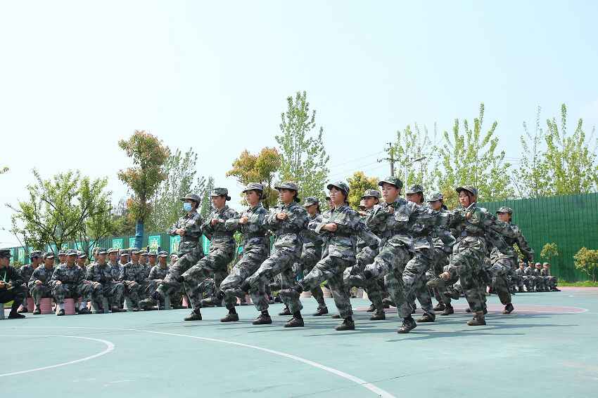 正苗啟德青少年特訓學校周末會操表演